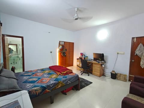 A photo of the room in HBR Layout